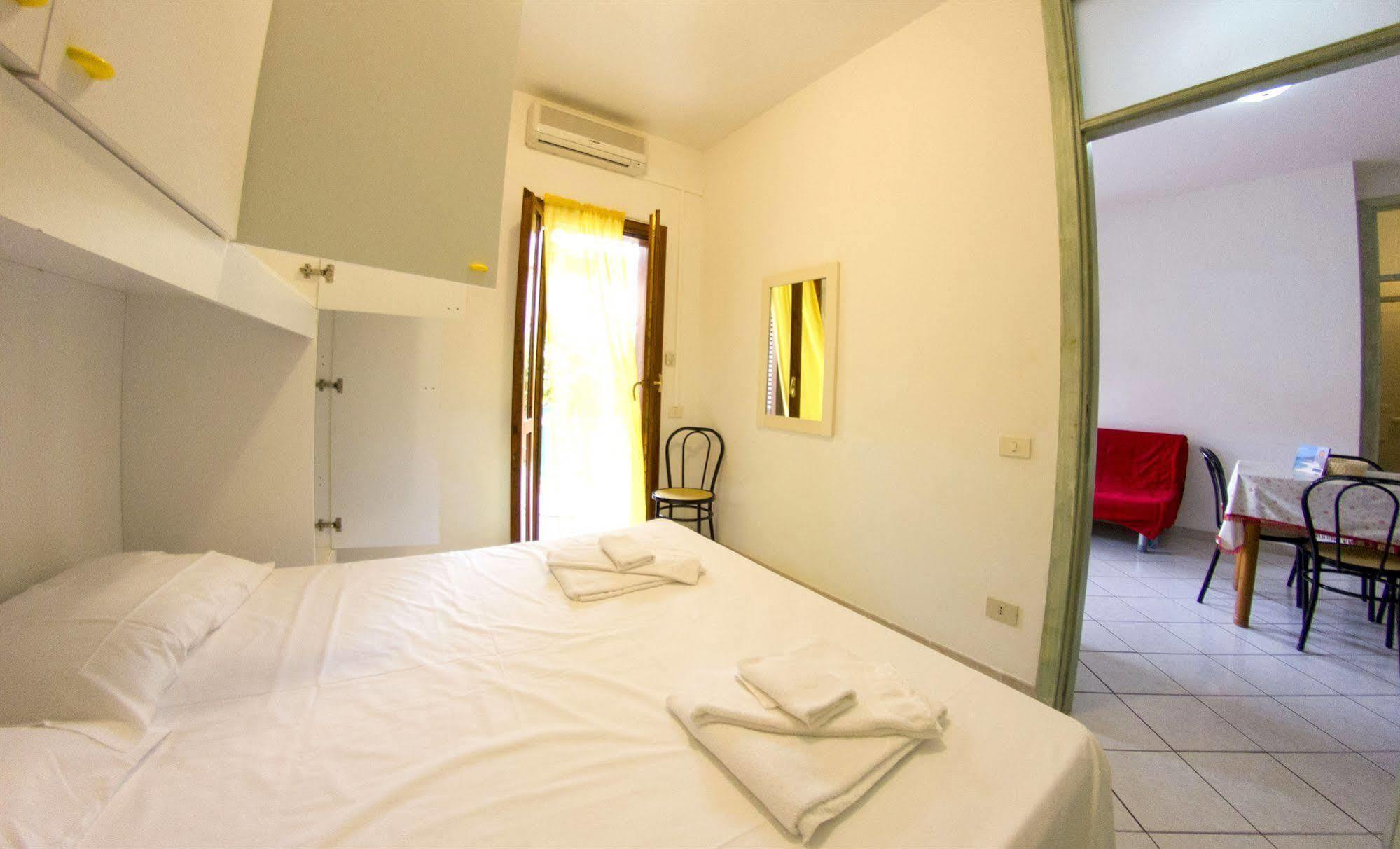 Appartamenti Simius Villasimius Exteriör bild