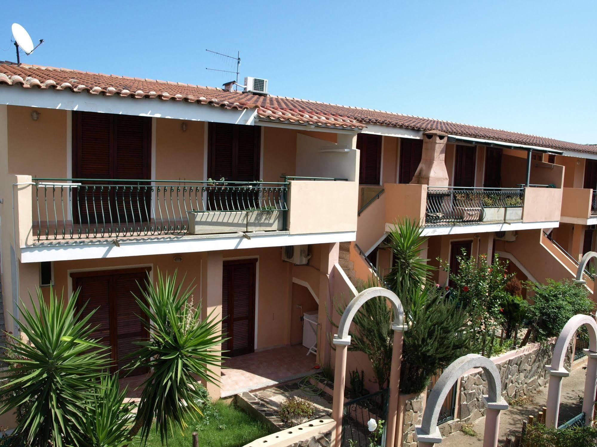 Appartamenti Simius Villasimius Exteriör bild
