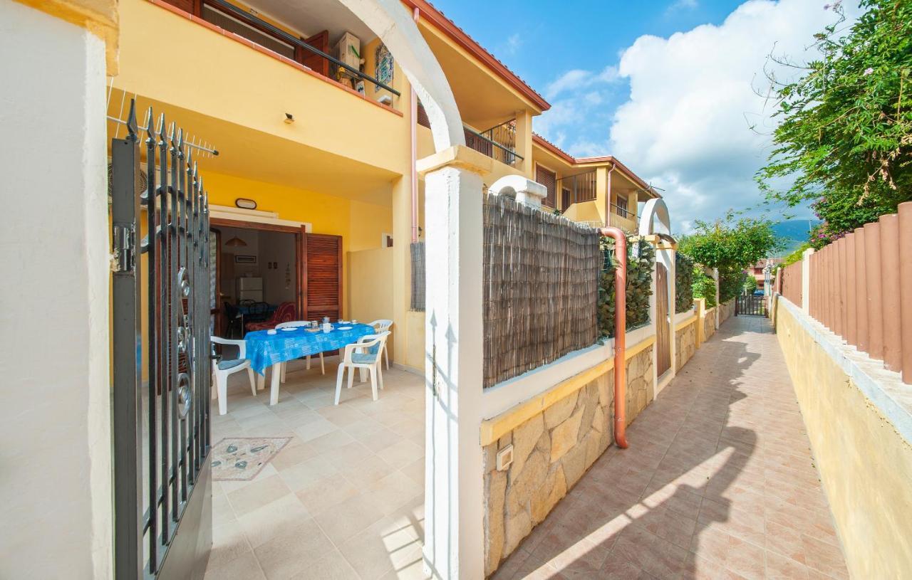 Appartamenti Simius Villasimius Exteriör bild